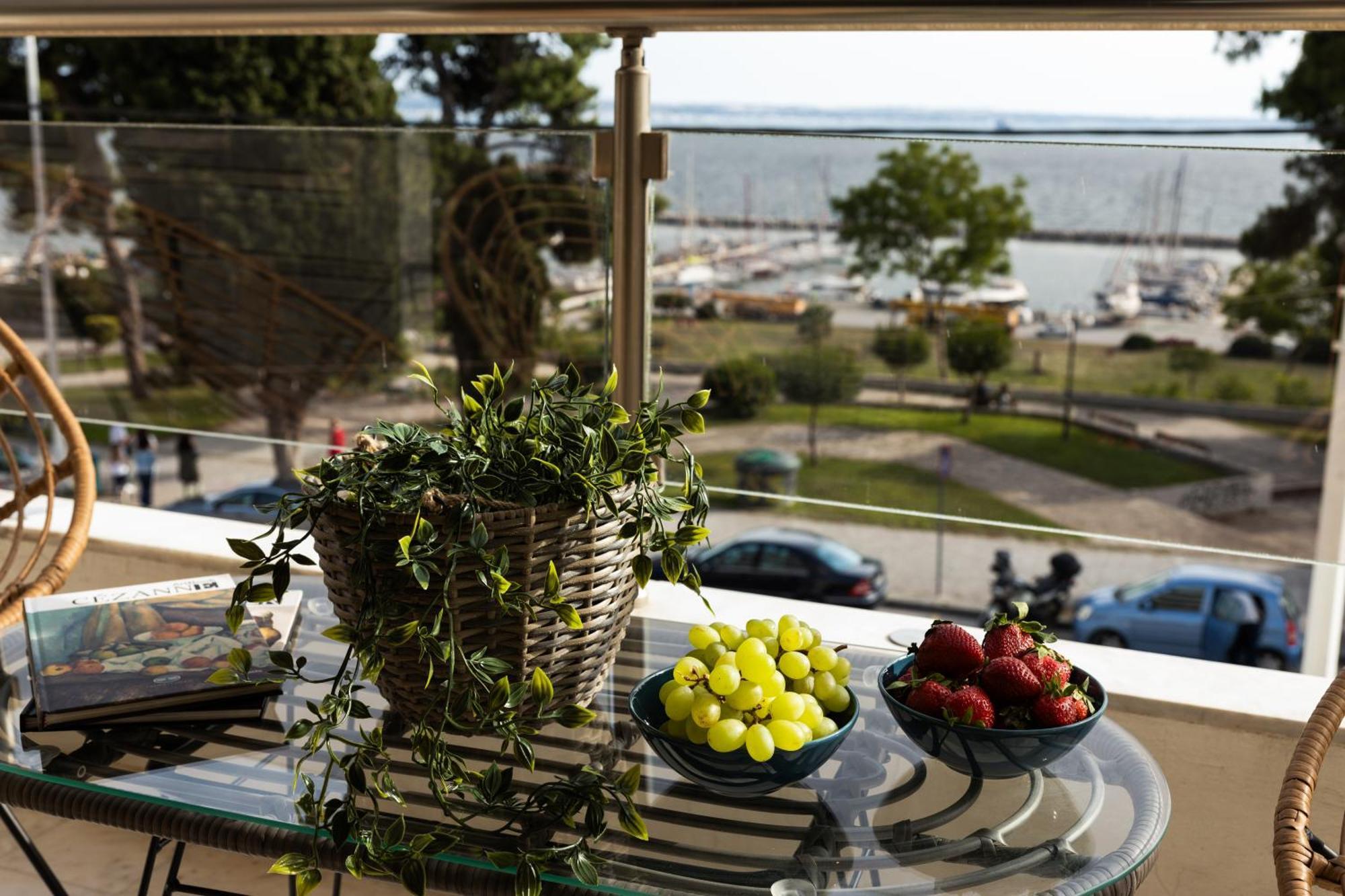 Champagne Sea View Apartment By Binobi! Soluň Exteriér fotografie